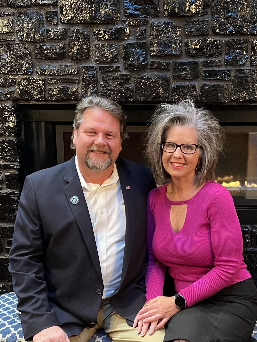 Steve Kelley and Wife Tracy.jpeg Steve Kelley and Wife Tracy.jpeg