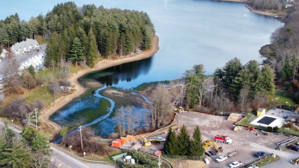 Aerial photo of the cove before dredging